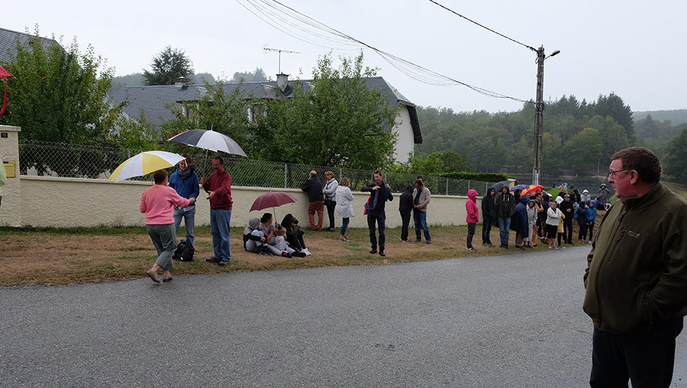 La pluie perturbe la course des caisses à savon